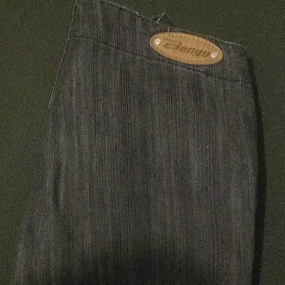 Blue jeans - Picture 3 of 3